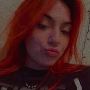 Meet your Posher, Selena